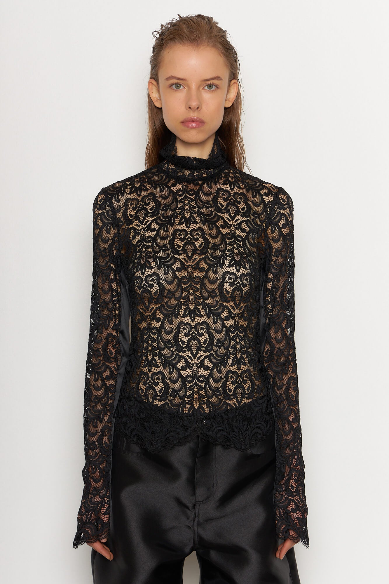 Highneck Lace Longsleeve