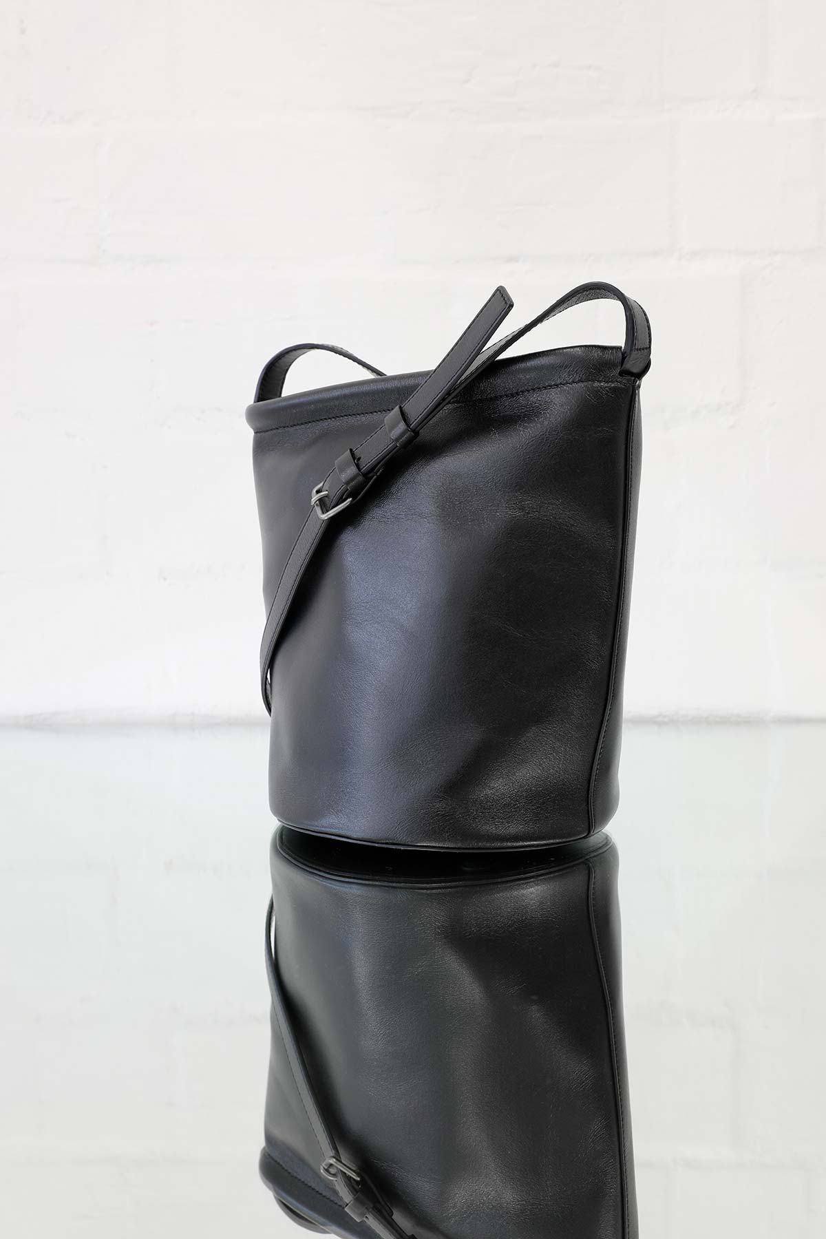 Isaac Reina Black Small Swing Bucket Bag - The Wasted Hour Shop – wasted  hour - concept store